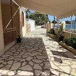 Case de vacanță George's Seaside House